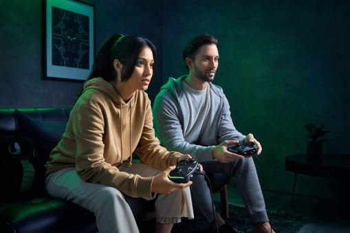 Razer chroma de Wolverine V2 PJ2B2Z160 console noir