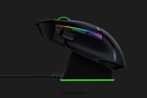 Razer basilic ultime avec station de chargement PJ2B2Z35 souris une couleur