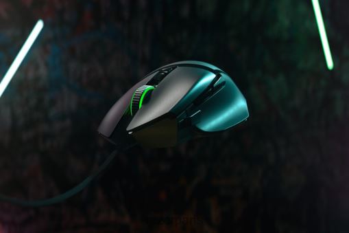 Razer basilic v2 PJ2B2Z34 souris une couleur