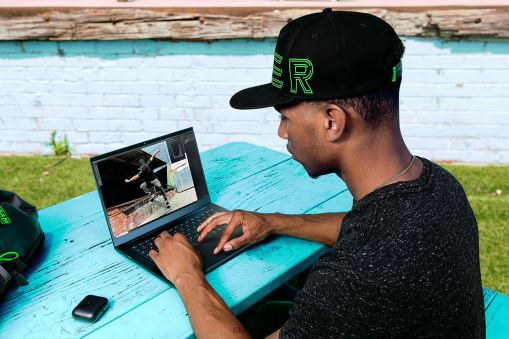 Razer personnalisez votre lame 14 PJ2B2Z1 ordinateur portable une couleur