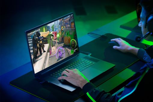 Razer personnalisez votre lame 18 PJ2B2Z9 ordinateur portable une couleur